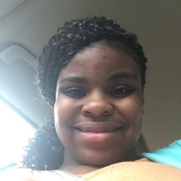 Meet your Posher, Ralainna - Picture 1 of 1